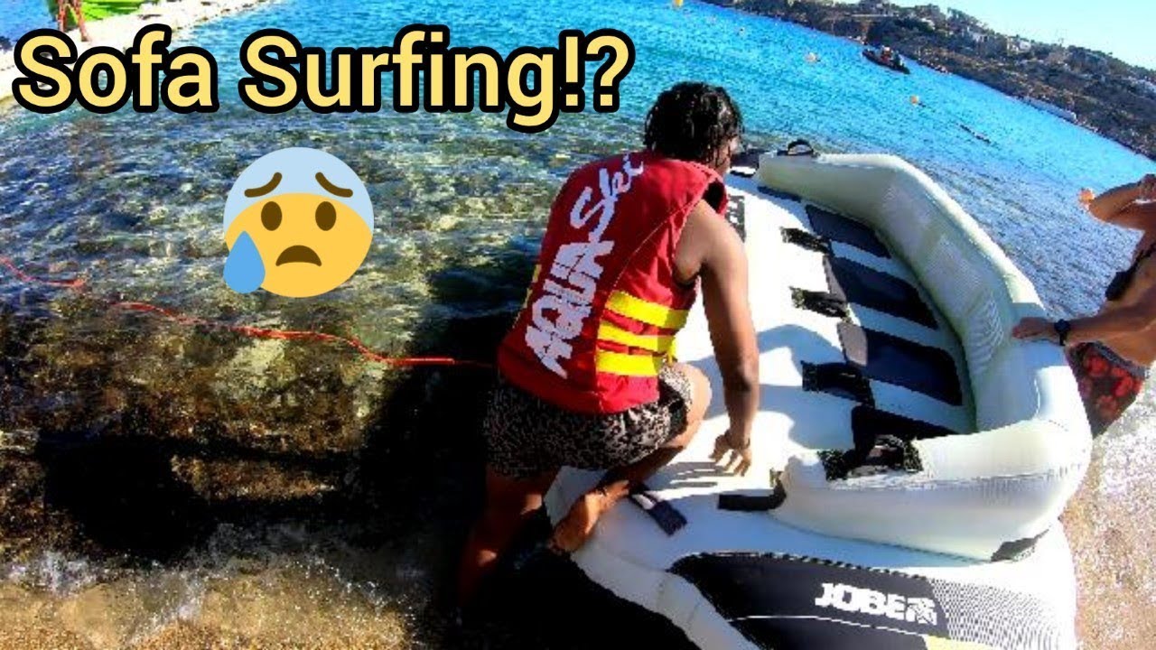 Couch Surfing- Super Paradise Beach Mykonos