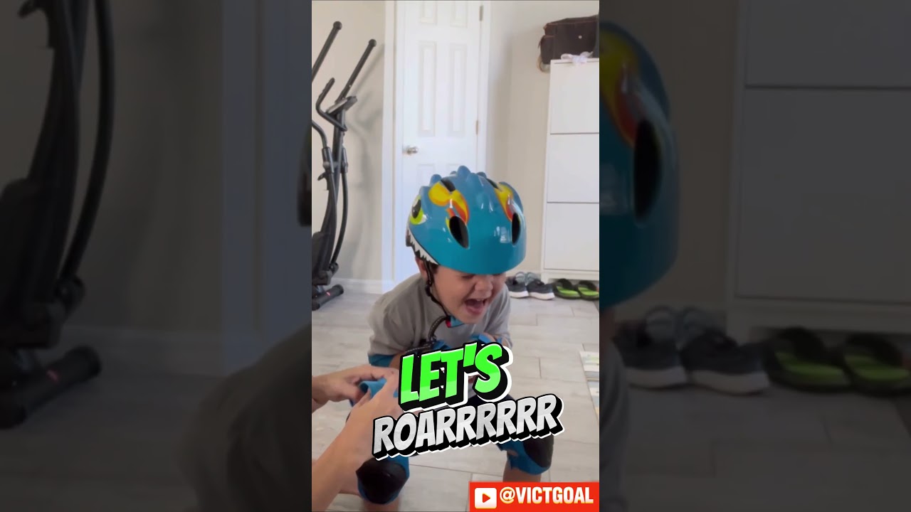 ROARRRR！Little Dinosaur bike helmet for kids.