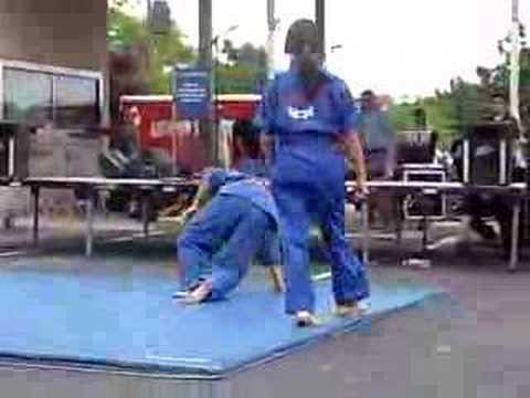 Womens Self Defense [Cuong && Teresa]