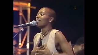 MeShell Ndegeocello - Shooting Up  & Getting High -  Montreux Jazz Festival 1995