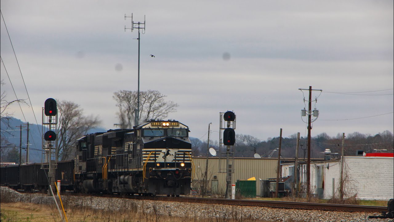 Norfolk Southern 173 coming into Rockwood for A meet with 61C 