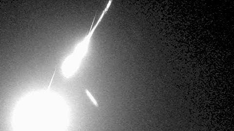 Meteorite-producing fireball on 28 Oct. 2015 (2h05m UT)