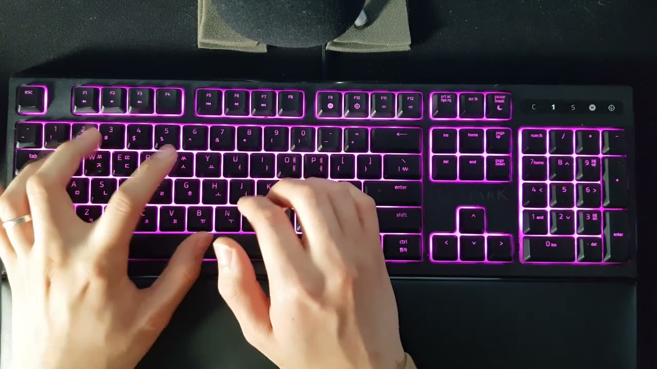 [Keyboard Sounds] Razer Ornata Chroma w/ Mecha Membrane
