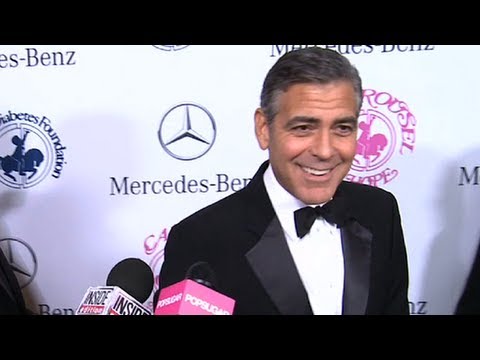 Video: Exacion Stacy Keibler George Clooney Představuje Její Dceru