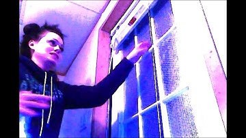 How to Winterize Your Windows Using Bubble Wrap!!