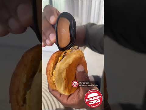احب اعذب نفسي واجيب الاشخاص اشوفهم • ياكلون قدامي عشان ابكي