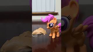 Baby Scootaloo is smart