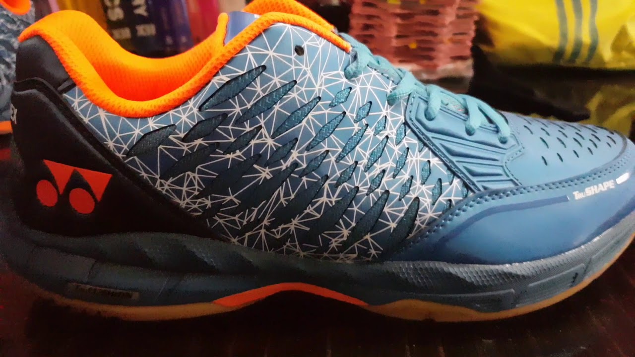 Yonex BLUE COURT ACE MATRIX shoe 