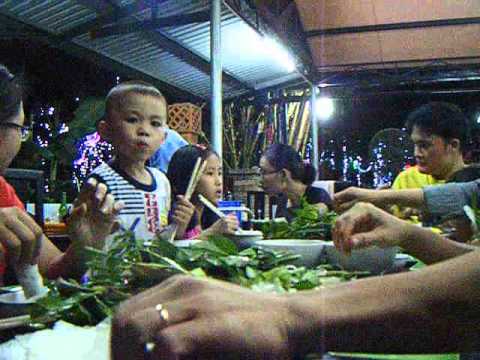 Tiệc họp mặt gia đình cuối năm tối 28 Tết DSCF3792 - YouTube