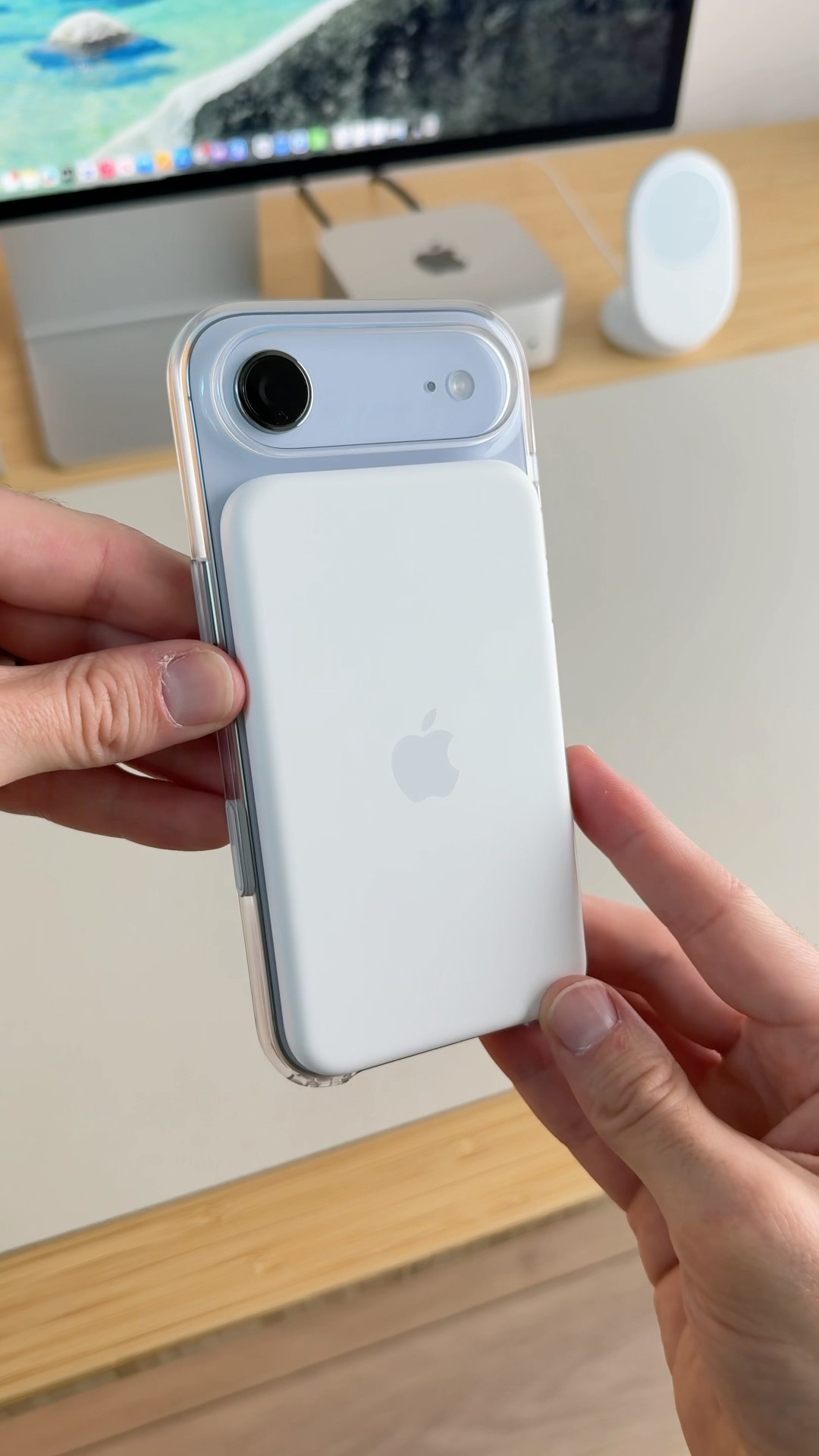 Unboxing the iPhone Air MagSafe Battery 🔋 - YouTube