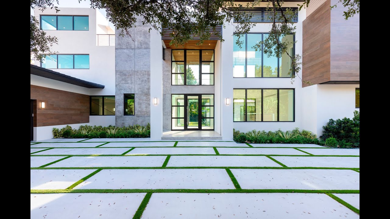 5470 Sunset Drive, Miami, FL 33143