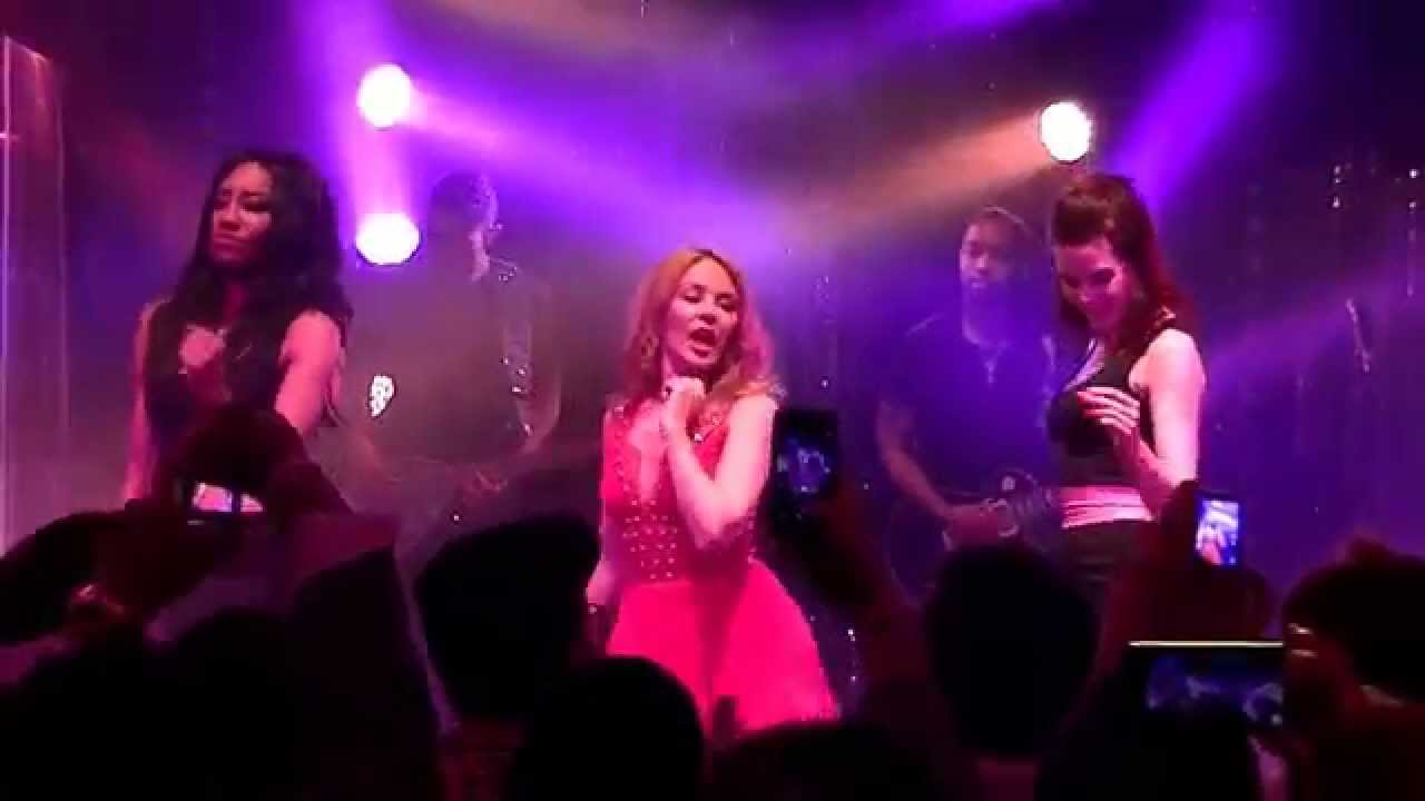 Kylie Minogue - WOW pt1 HQ 26.04.2014 Iheartradio Secret Gig, Trak