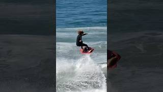 How to cross the beach with one wave made by rocks!