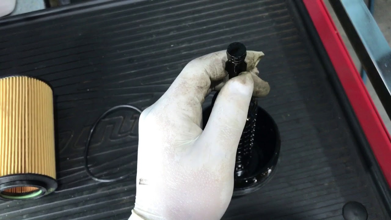 Kia Carnival Engine Oil And Filter Change - Youtube