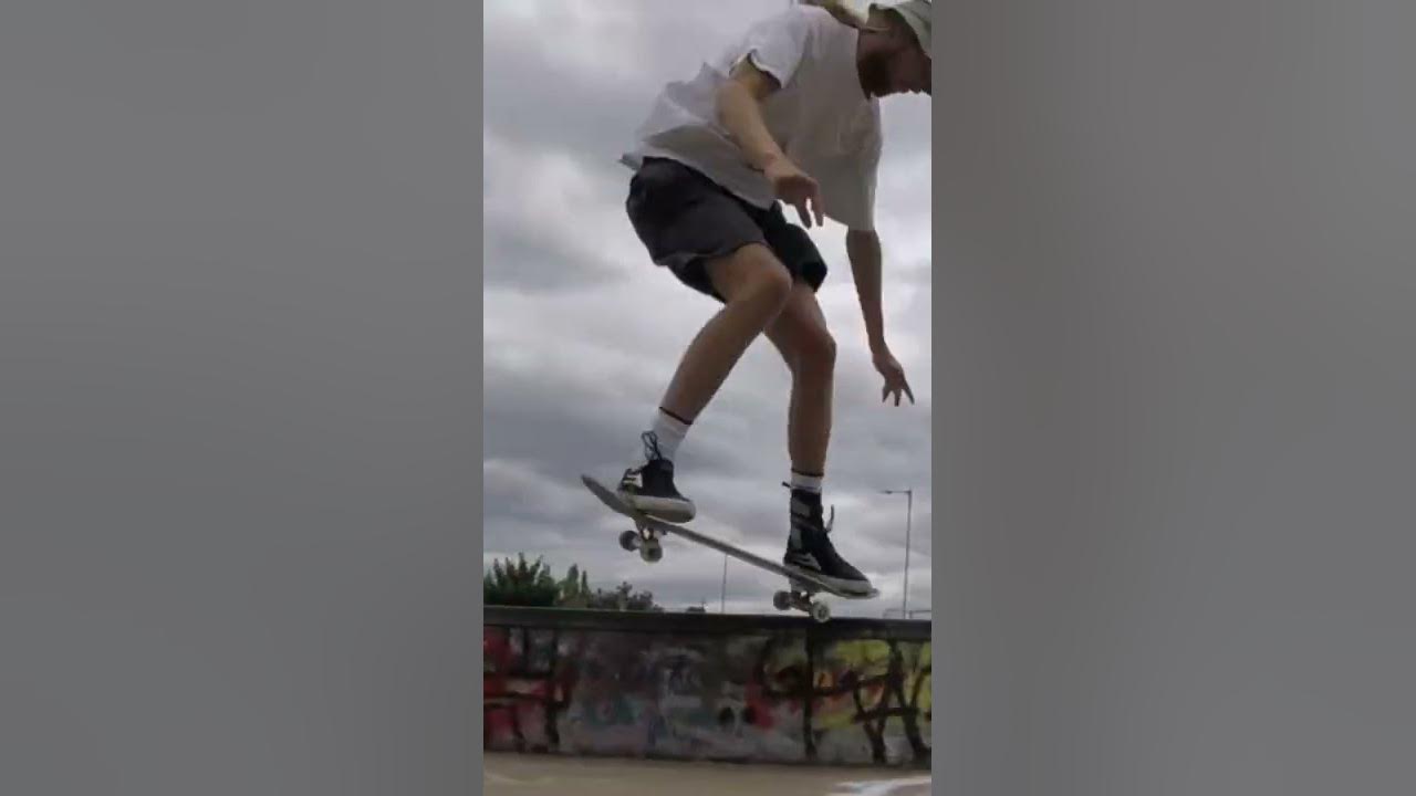 WAX ON WAX OFF! SKATEBOARDING! Headspace Skateboards shorts YouTube