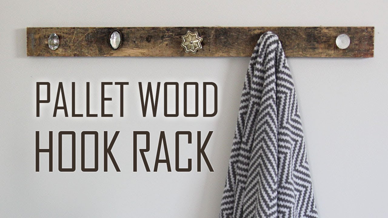 DIY  Farmhouse Pallet Wood Hook Rack for Towels, Clothes, & Bags