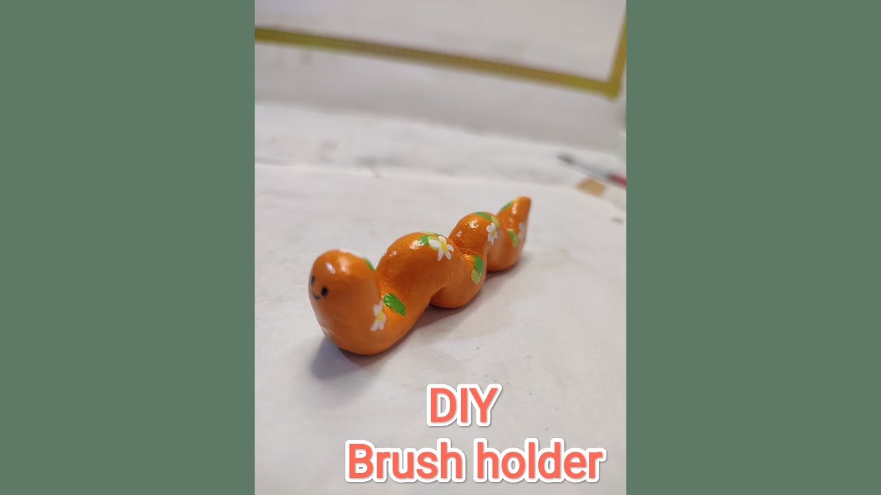 DIY brush holder 