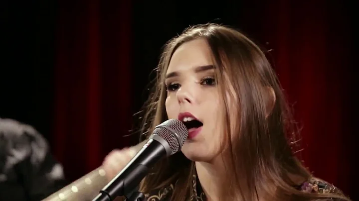 Ally Venable Band at Paste Studio NYC live from Th...