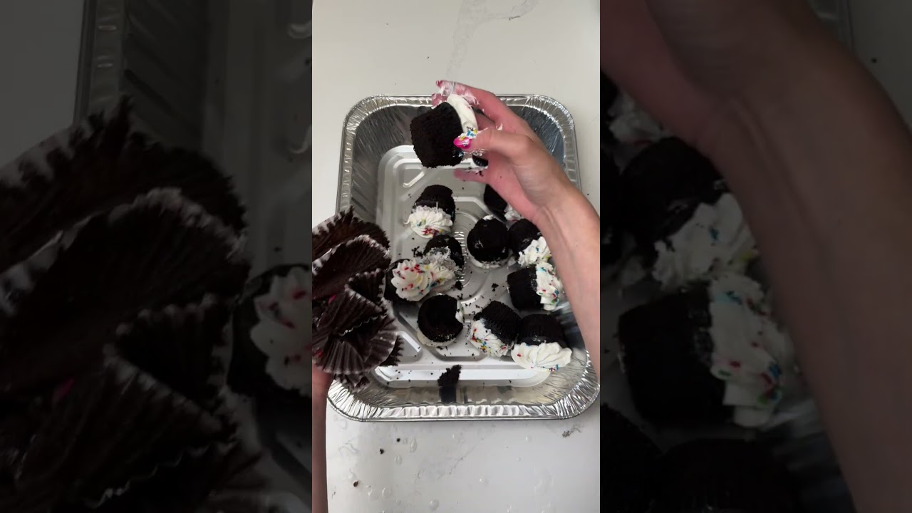 the right way to eat cupcakes  