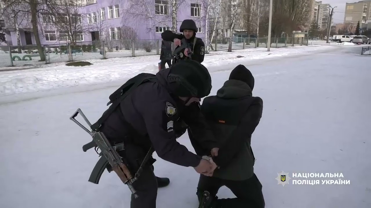 Злагоджено та оперативно  у Сумах поліцейські та освітяни відпрацювали реагування на загрозу в школі