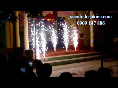 Video Pháo sáng sân khấu - youtube