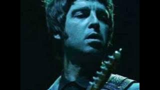 Oasis - Don't Look Back In Anger (First Live Performance)