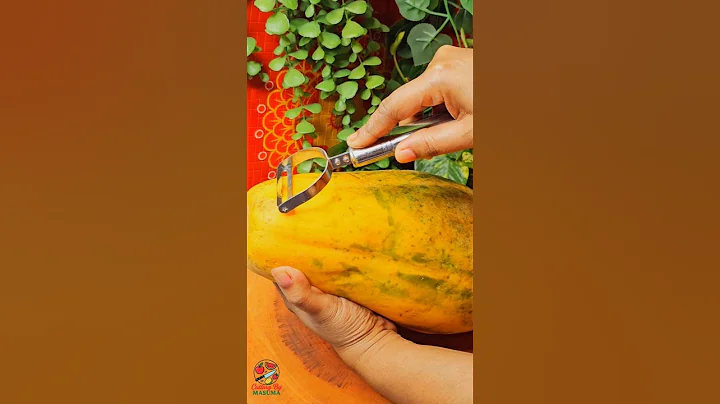 Simple Papaya Carving Cutting Design 😋 #shots #cuttingskills #papaya #fruit #fruitcutting