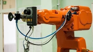 ABB IRB140 + DVT Legend 530 + Labview