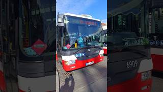 odjezd Linky 124 ze zastávky smíchovské nádraží