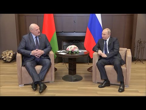 Лукашенко: Есть интересные какие-то вещи неожиданно в Украине! // Сочи. Встреча с Путиным