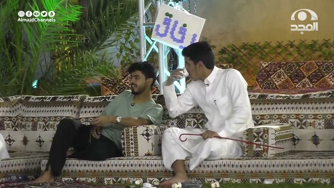 (عفوية وفصلات مضحكة )  الشباب عايشين أجواء العائلة عن قاعة الزواج 😂  | #الذواقة73