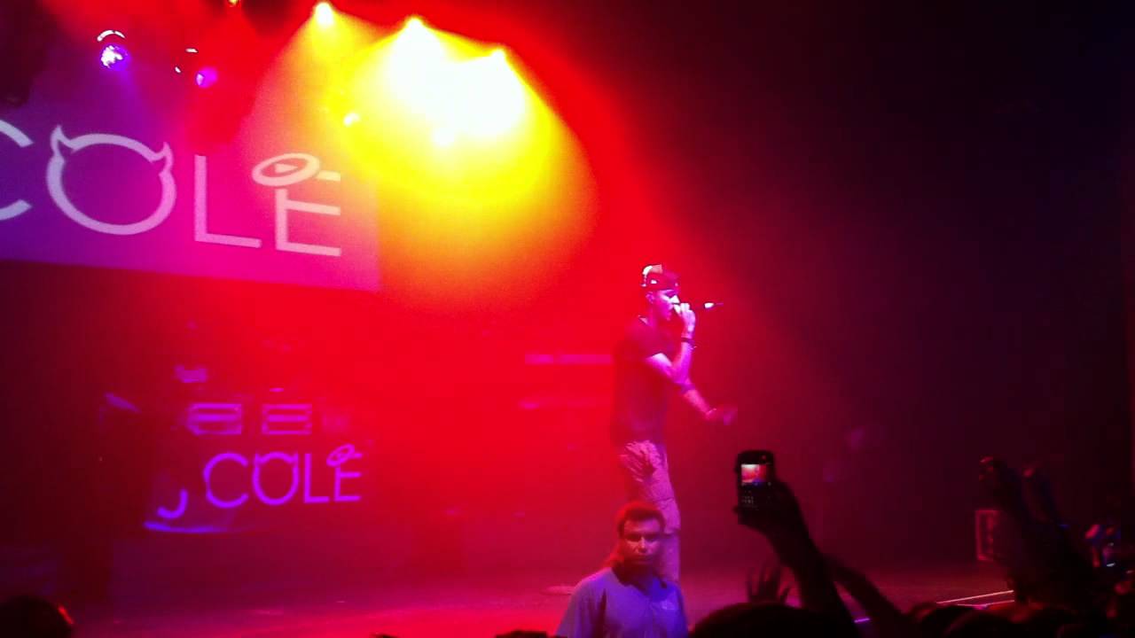 J. Cole - 'God's Gift' live @ The Sound Academy, Toronto 09/03/11 - YouTube