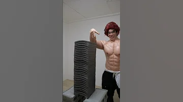 50段の瓦をせんべいのように割る男 実写版 範馬勇次郎 Zoolander Sigma Shorts 
