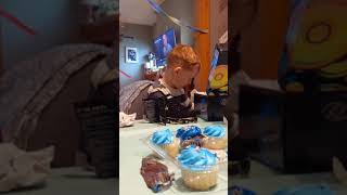 Jaxon Gets Heelys For His Birthday