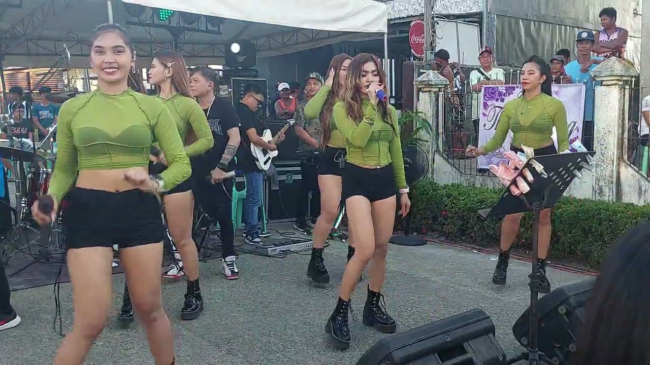 Thanksgiving Party Celebration At Elizabeth Marcos I.N..  #rnbdsidestreetband