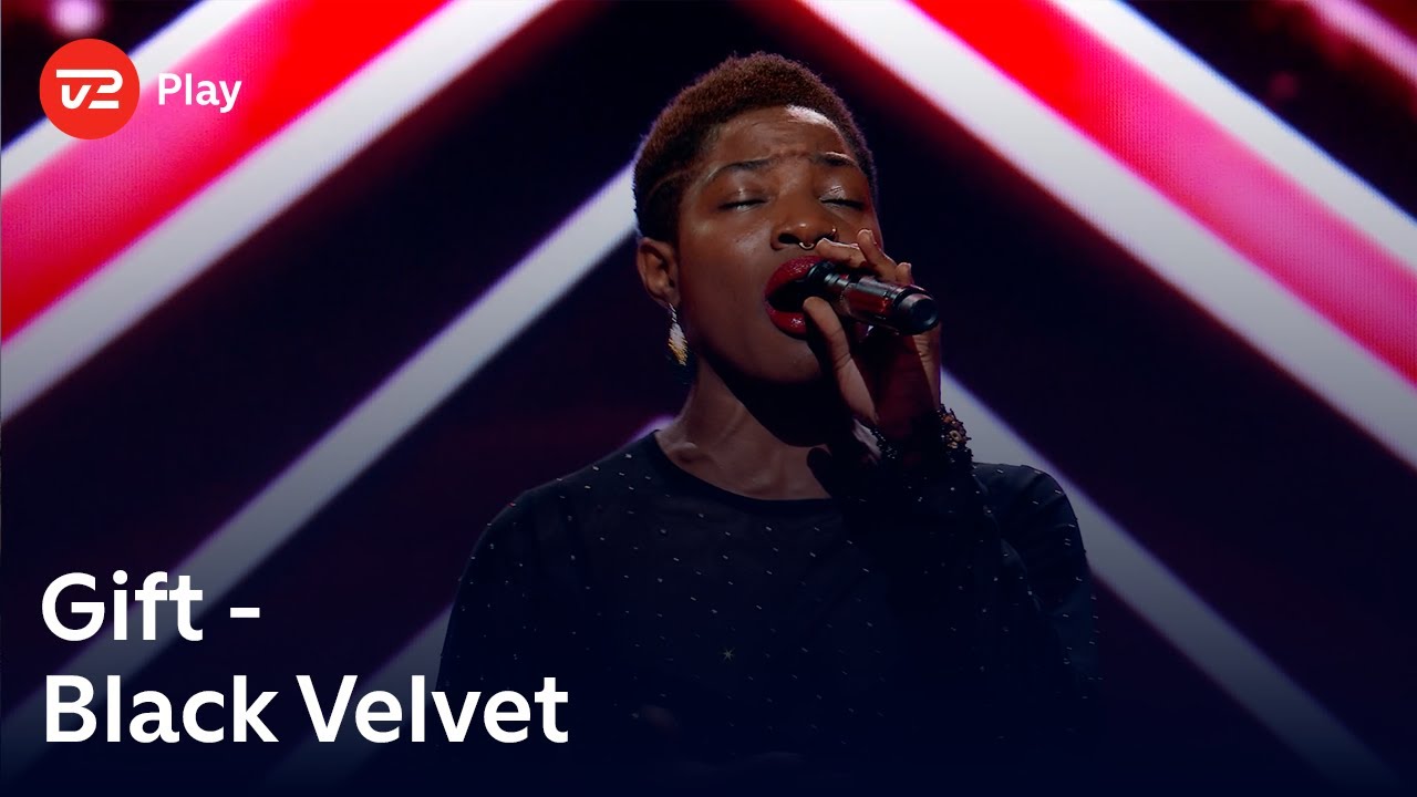 ミュージシャン 916 16-Year-Old Sings ORIGINAL Song! Judges Left Speechless… - YouTube