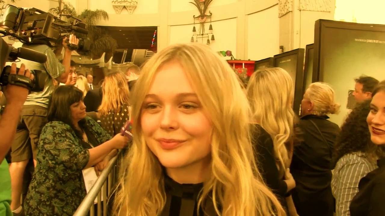 Emily Alyn Lind @ Lights Out Movie Premiere - YouTube