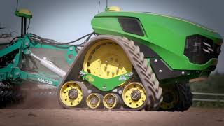 John Deere’s new kind of swarm concept for agricultural machinery - A fully electric swarm