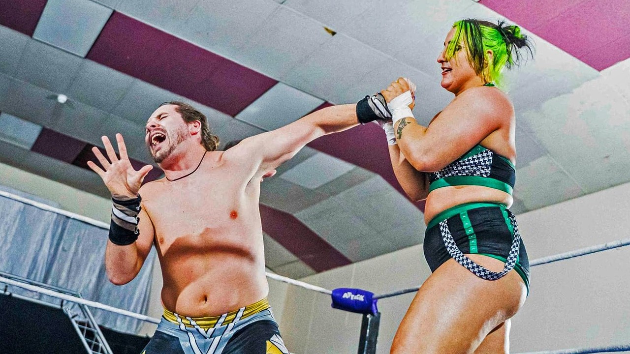 Вон Вертиго против Дани Луны | Атака!