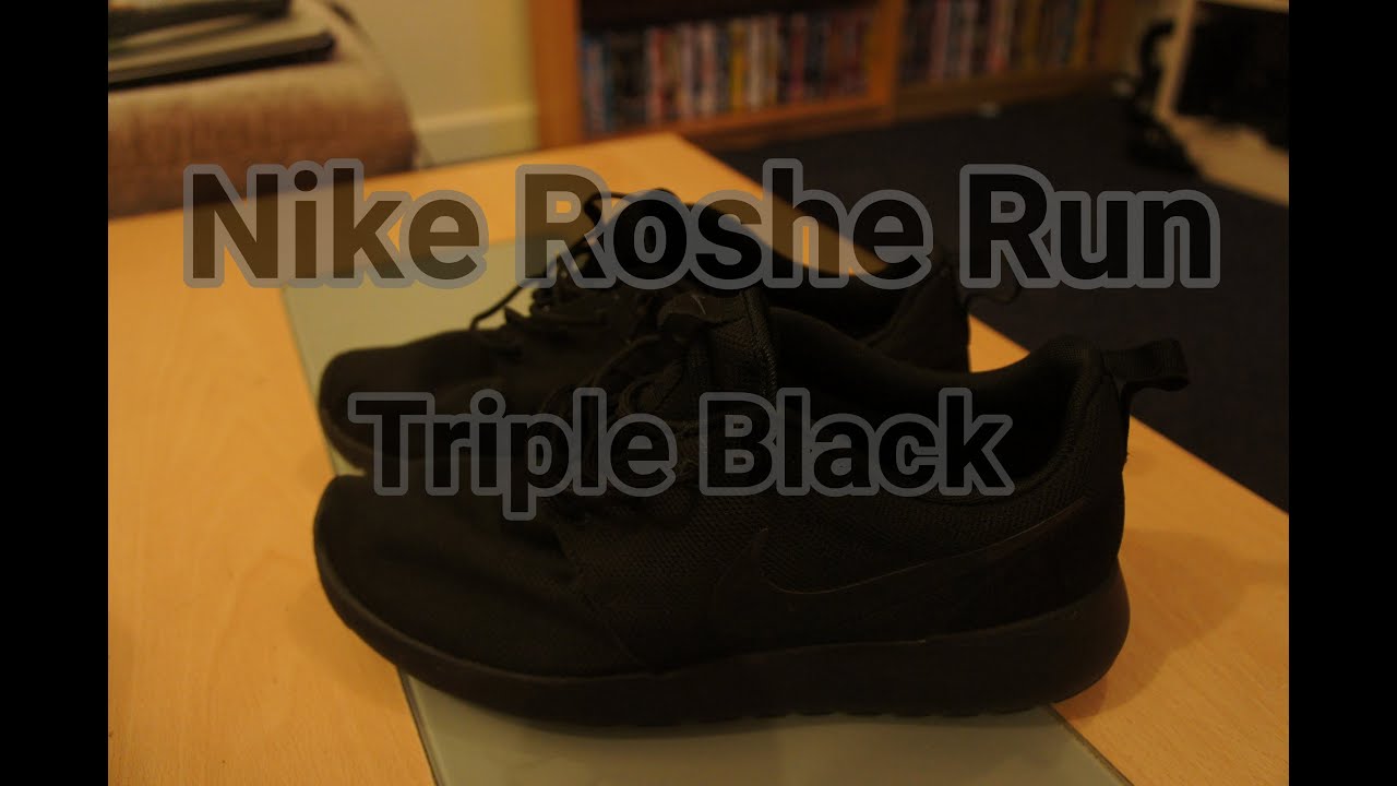 nike roshe one triple black