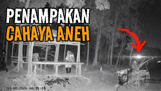 Muncul Cahaya Aneh saat Uji Nyali di Makam Keramat