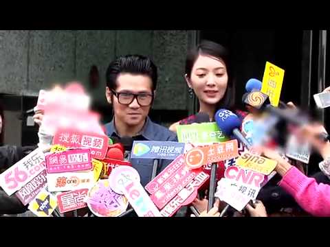 曹格当众吻太太破冰 婚姻关系变"主仆"