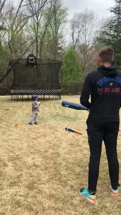 image of Freddie Freeman didn't take it easy and his son couldn't believe it 😂#baseball #mlb - YouTube