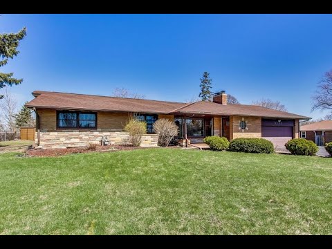 1547 County Road B2 W, Roseville, MN home video tour