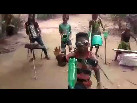 Funny video Laxmi na Chinni Lakshmi video song