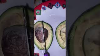 Why avocado has dark spots ?لماذا يوجد بقع داكنة على افوكادو  shorts