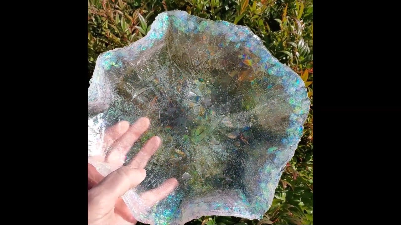 (592) HOLOGRAPHIC FREEFORM BOWL Iridescent Cellophane Shredded & Window Film Resin Review 120120