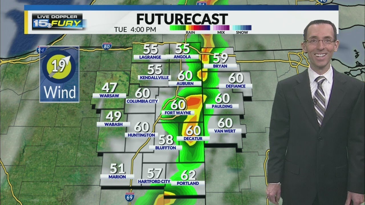 Scattered storms moving through - YouTube