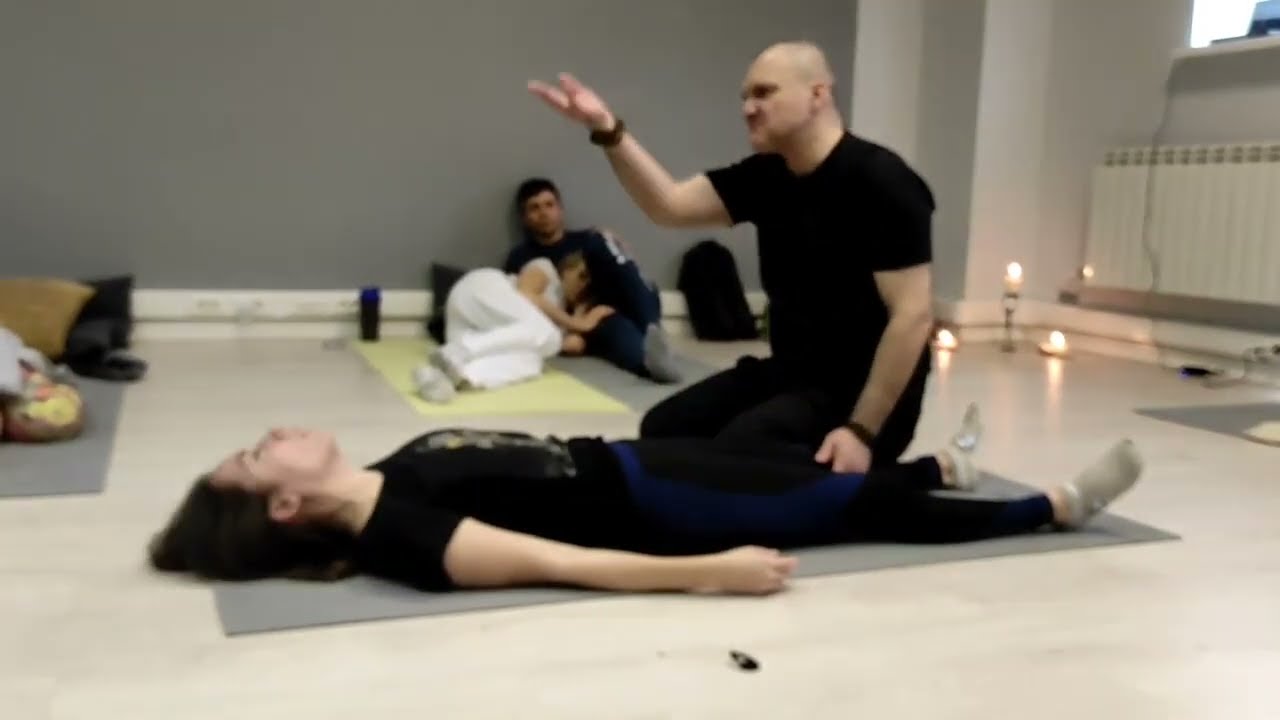 Тантра йога. Бесконтактный энергетический массаж - YouTube