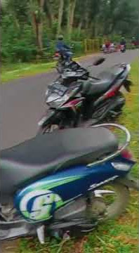 STORY WA SCOOPY BLUE (trondol doang kencang kagak😂)